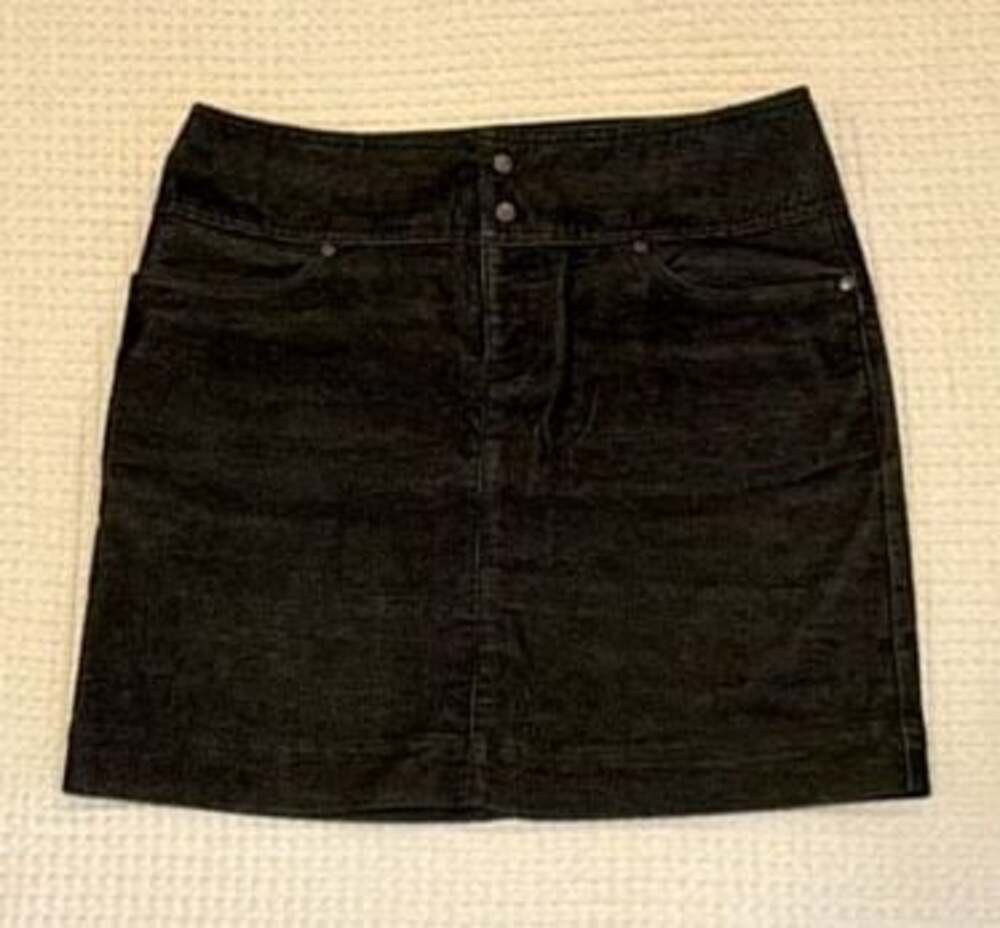Athleta Vintage Ridge Black Corduroy Mini Skirt size 4 NWOT